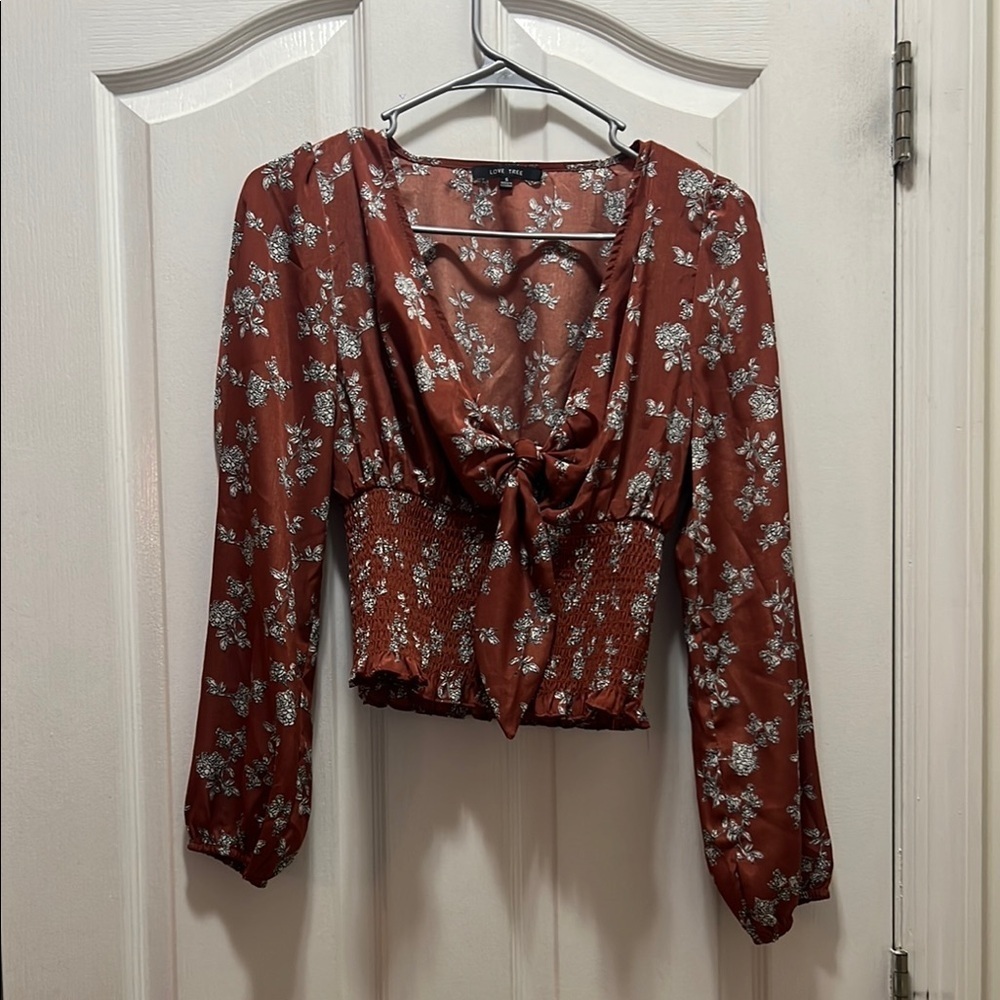 Love Tree Floral Rust Womens Small Blouse with Tie Front